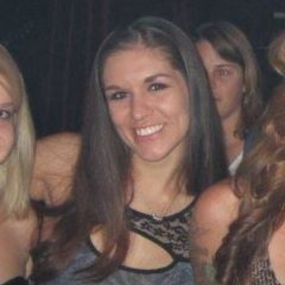 Meet your Posher, Angela :D - Picture 4 of 8